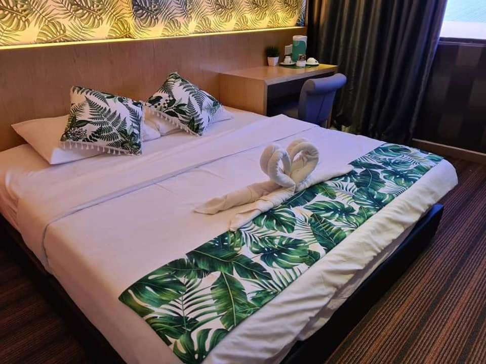 Malacca Grandeur Hotel And Spa מראה חיצוני תמונה